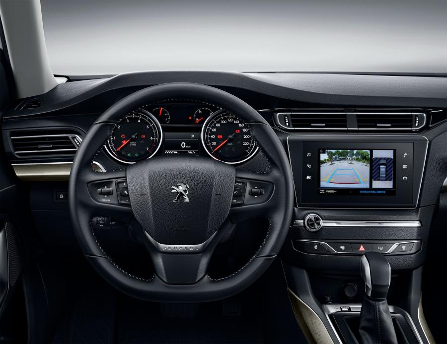 Панель приборов Peugeot 408 2018 года  (CN) (фото 8 из 8)